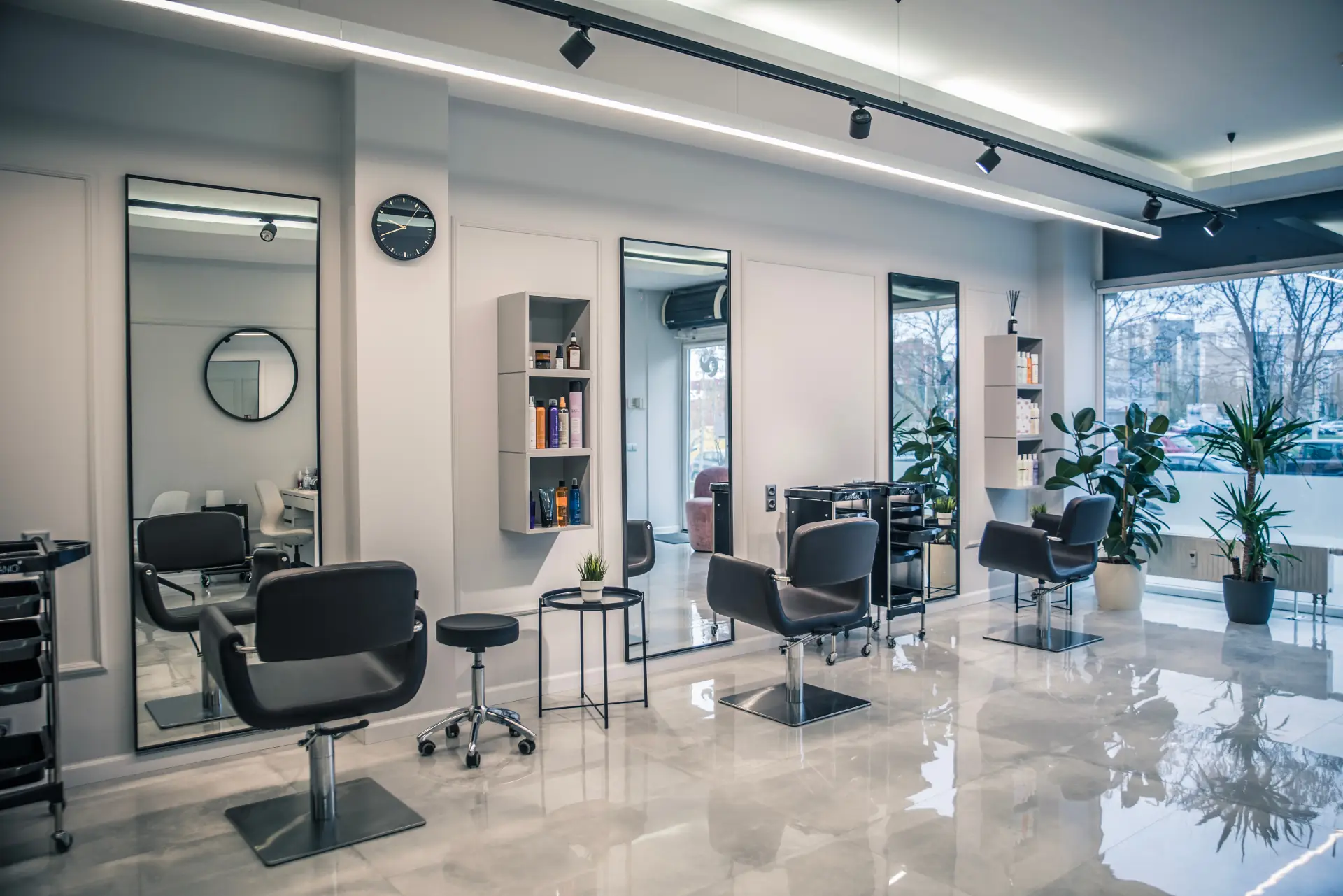 Grožio studija Elija - modernus ir šviesus salonas Vilniuje